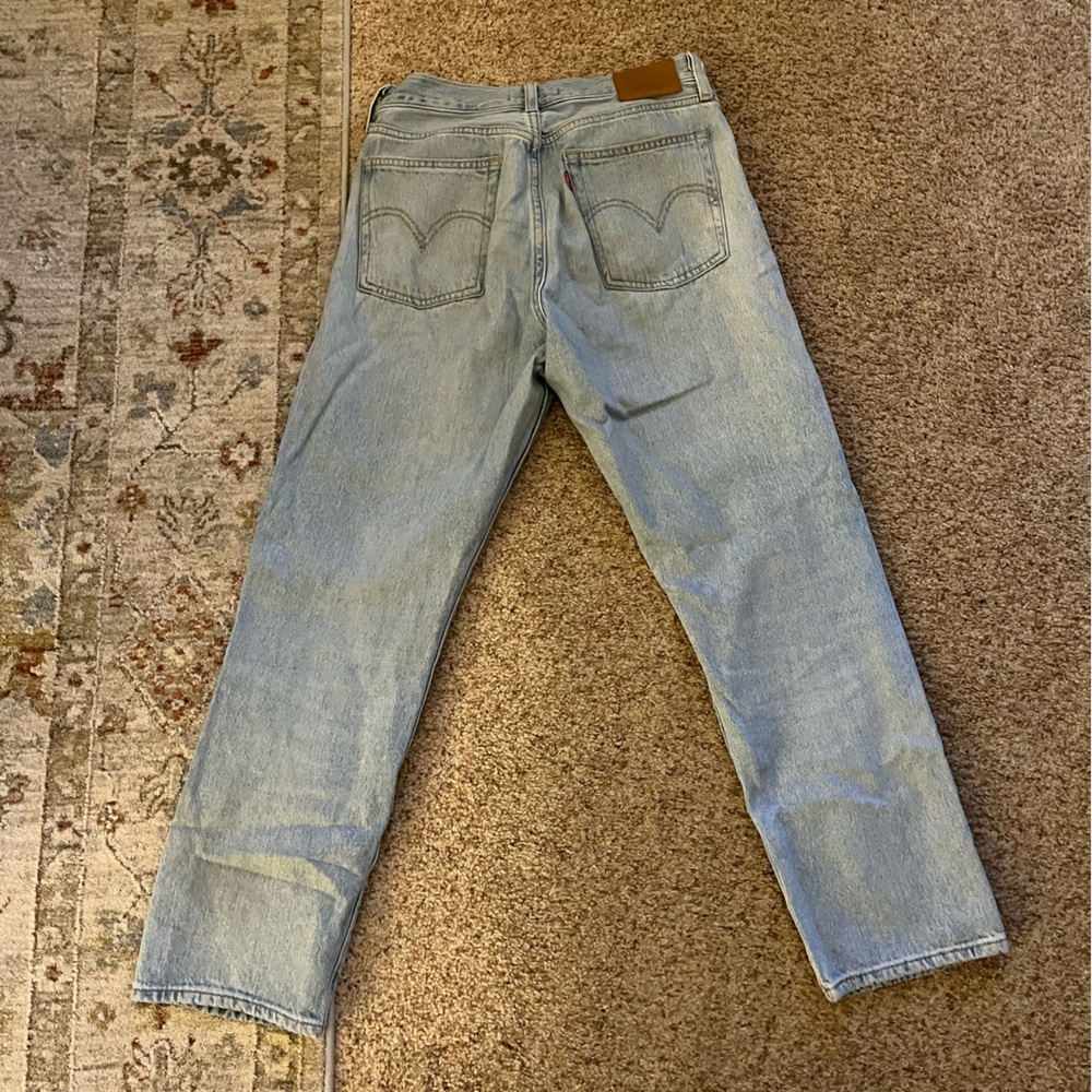 Levi’s Wedgie Straight Light Blue Jeans Size 27